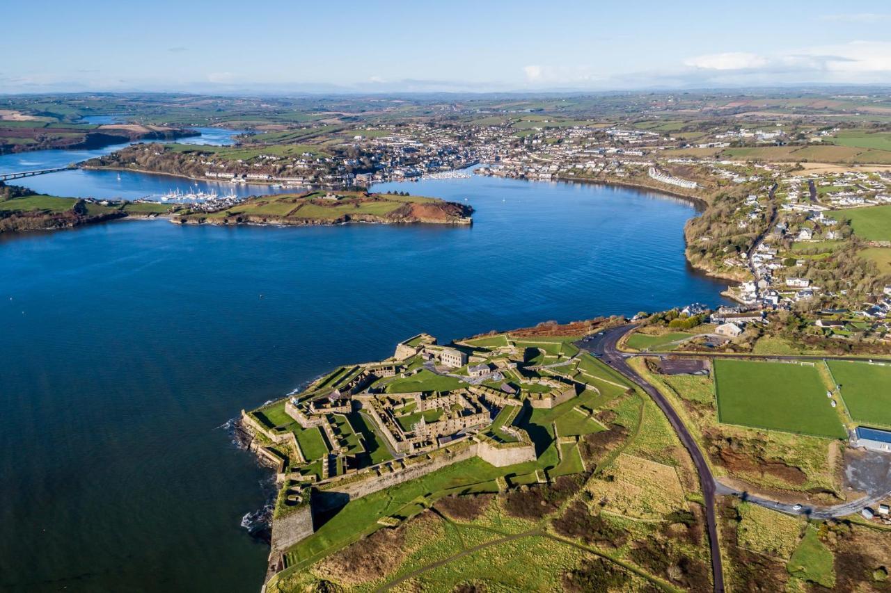 The Town House Kinsale, Hosted By Exquisite Holiday Homes, Sleeps 16 Exterior foto
