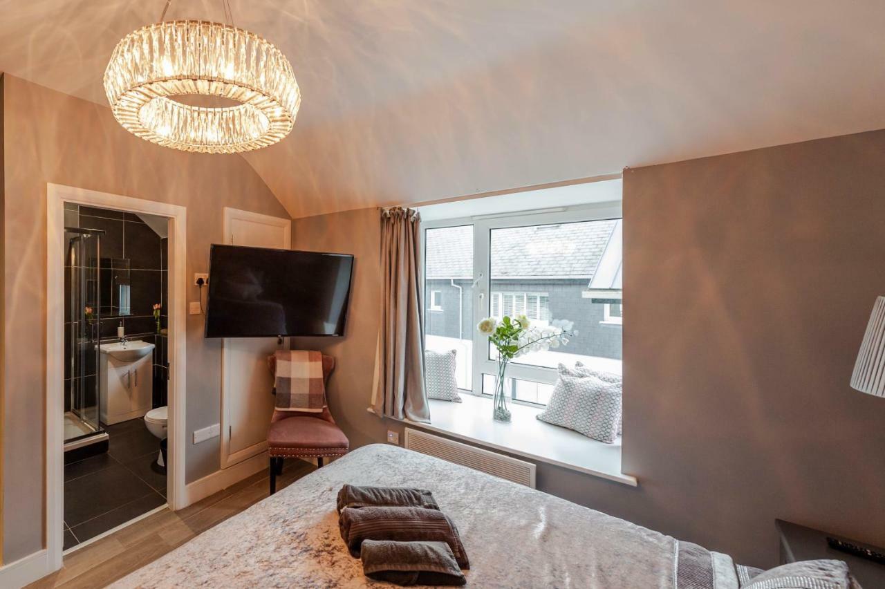 The Town House Kinsale, Hosted By Exquisite Holiday Homes, Sleeps 16 Exterior foto