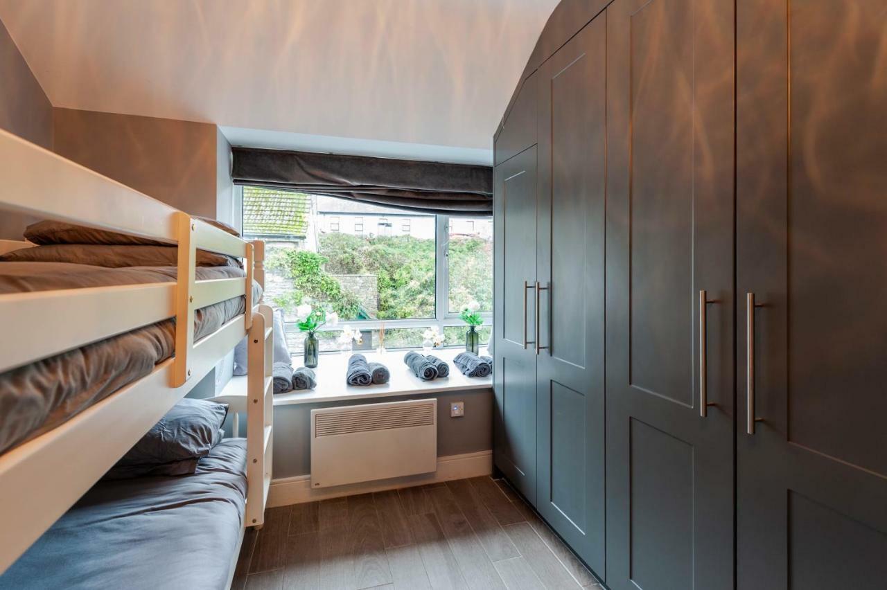 The Town House Kinsale, Hosted By Exquisite Holiday Homes, Sleeps 16 Exterior foto