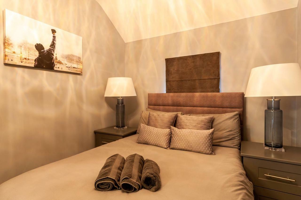 The Town House Kinsale, Hosted By Exquisite Holiday Homes, Sleeps 16 Exterior foto